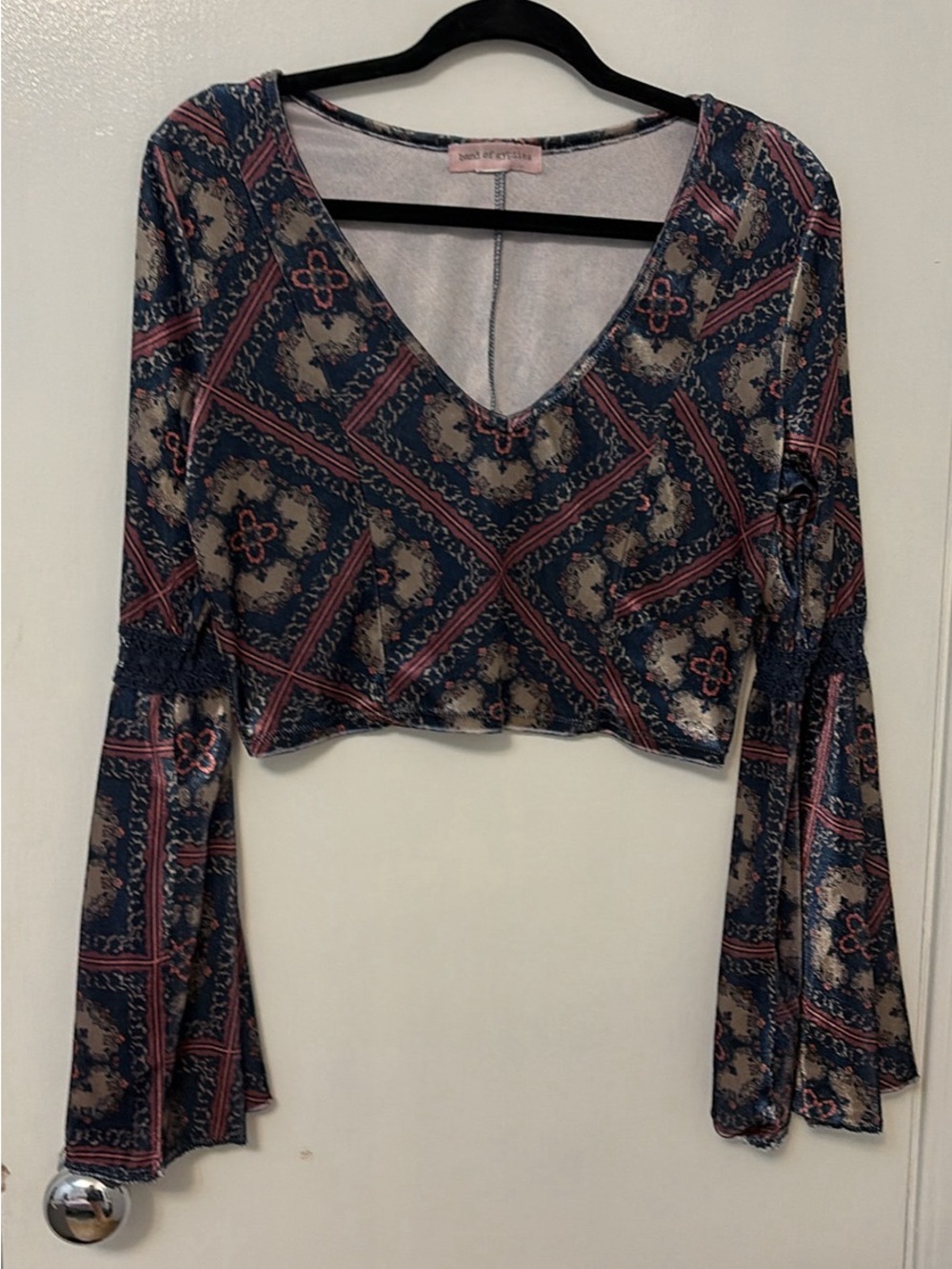 Band of Gypsies Blue Geometric V-Neck Cropped Bell Sleeve Top